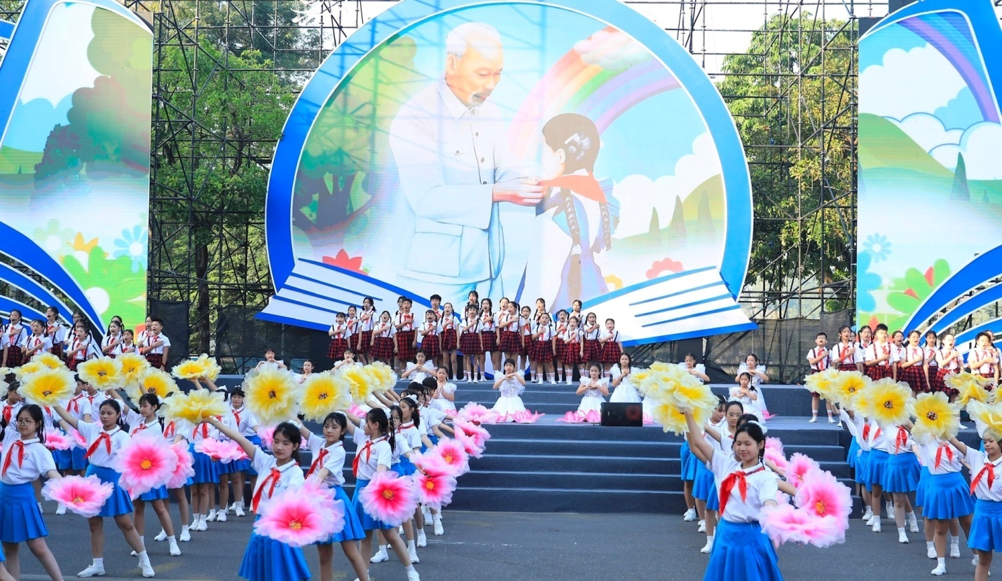 hanh-khuc-3.jpg