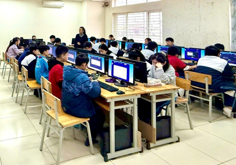 THCS Phan Chu Trinh  – Top 3  toàn quận tại "Đấu trường Toán học và Tiếng Anh"