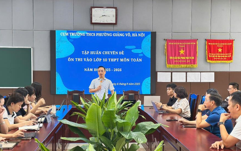 Sôi nổi tập huấn chuyên đề ôn thi vào lớp10 môn Toán: Giáo viên THCS Phan Chu Trinh cùng chung sức