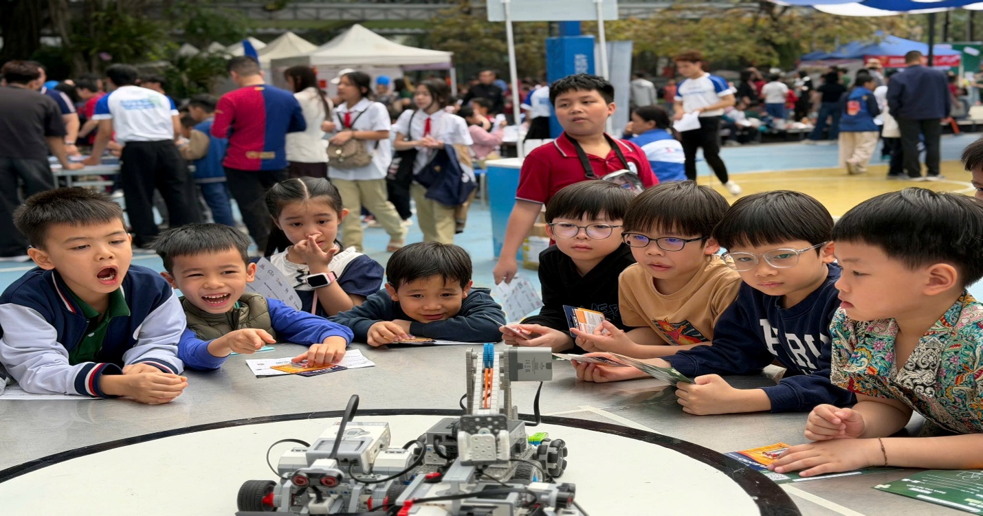 Có thể là hình ảnh về văn bản